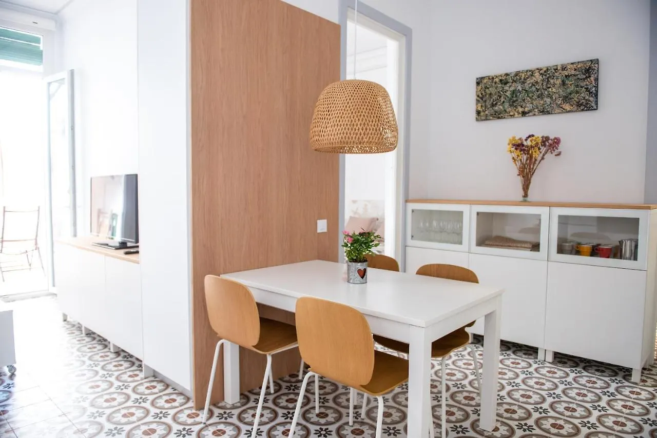 Hauzify I Apartament Can Misse カレーリャ